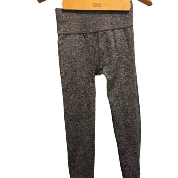 Gray and Black Athletic Set Soul Cycle Athletic Wear new - Picture 6 of 12